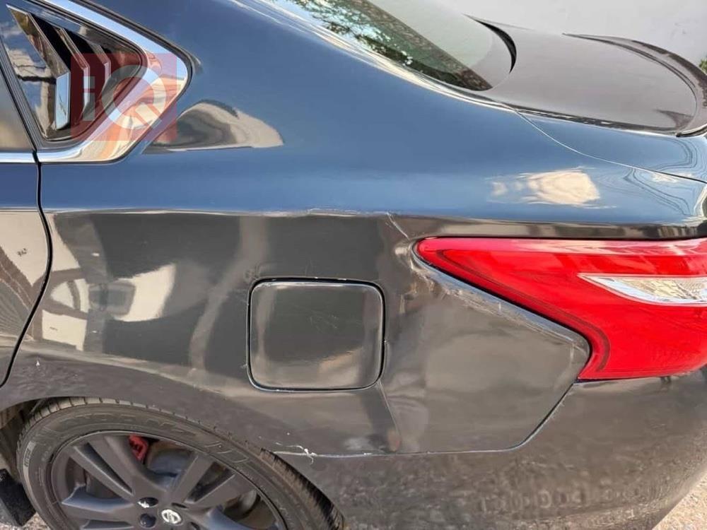 نيسان ألتيما